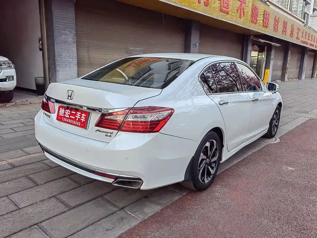 Honda Accord 2016 — фото 7