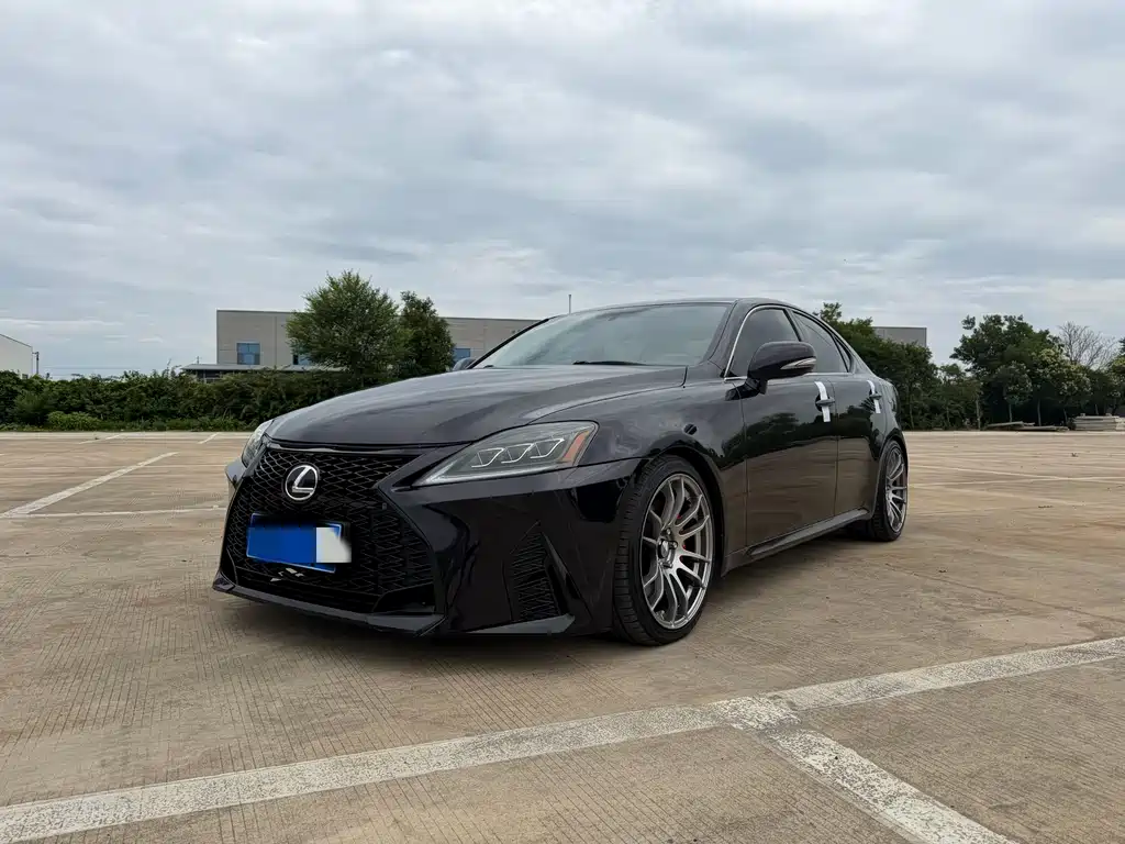 Lexus IS 2010