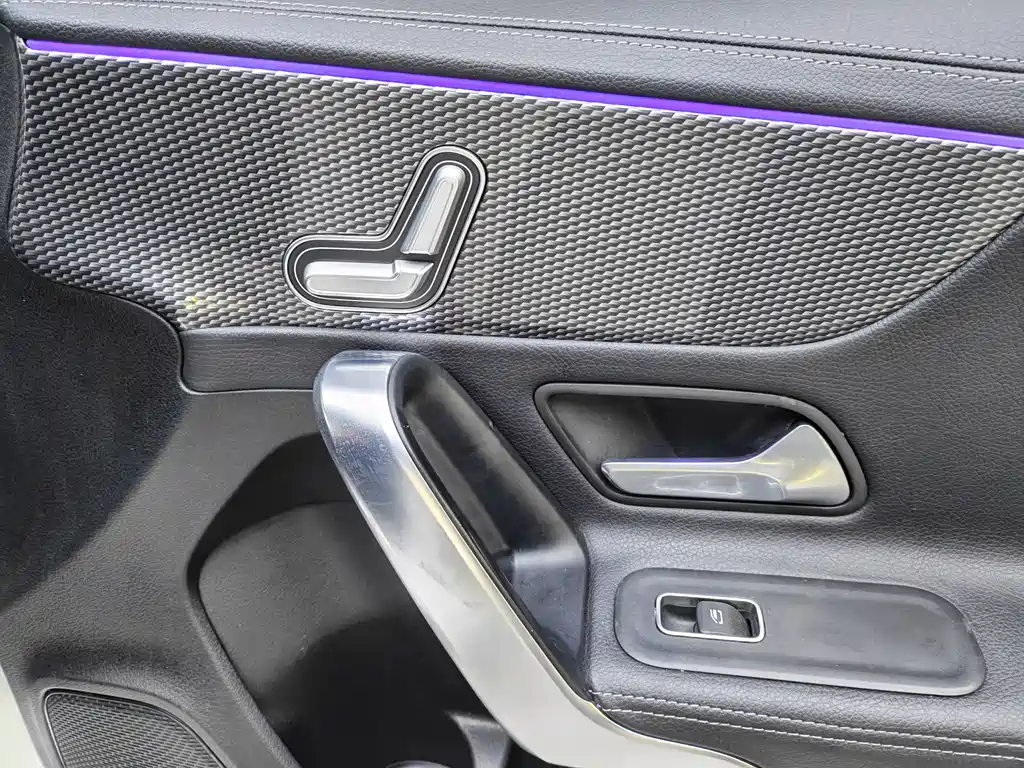 Mercedes-Benz A-Class 2020 — фото 13
