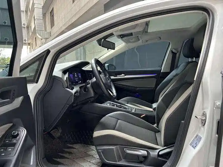 Volkswagen Golf 2022