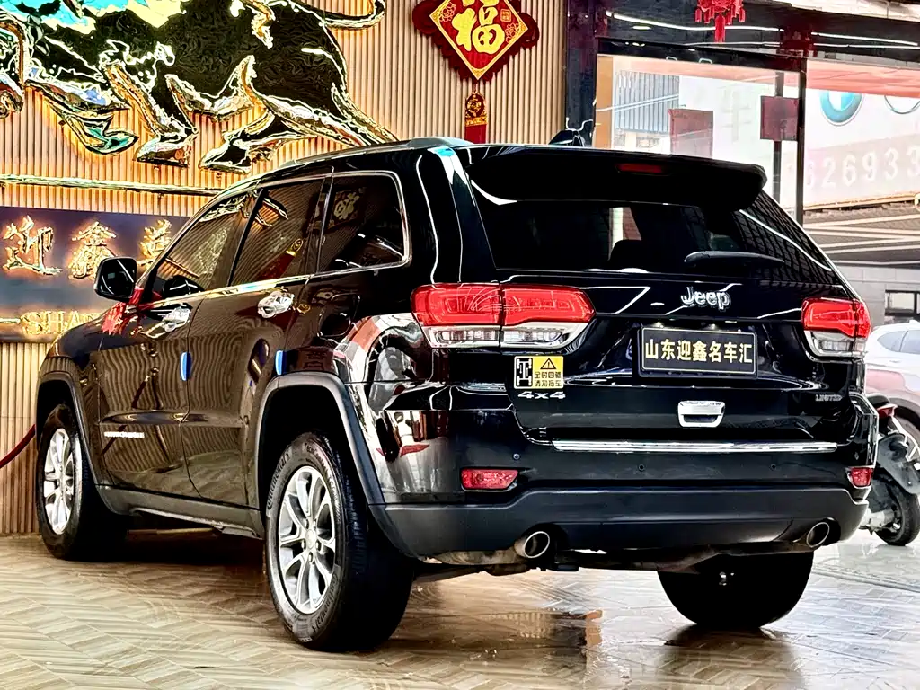 Jeep Grand Cherokee 2014 — фото 18