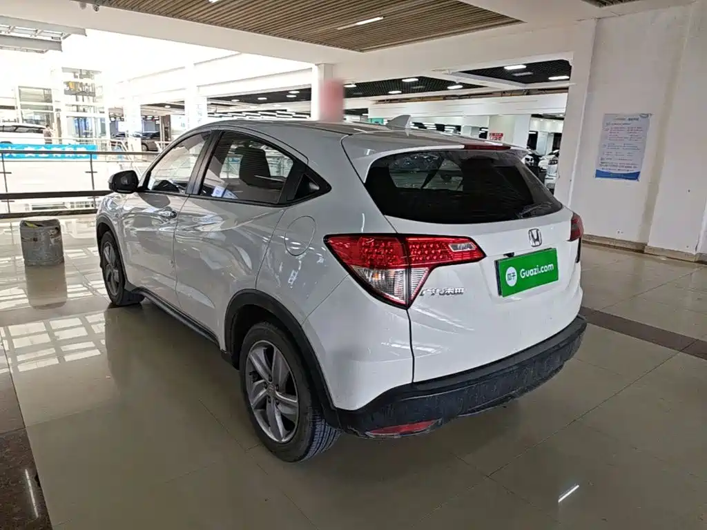 Honda Vezel 2020 — фото 5