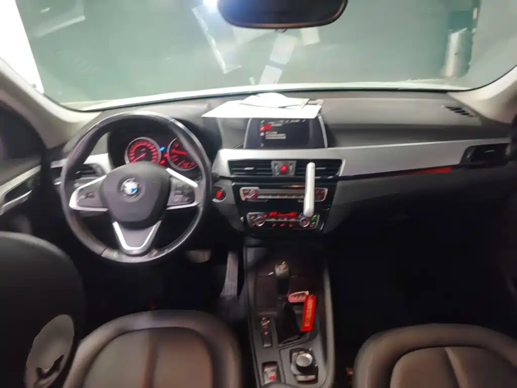 BMW X1 2016 — фото 10