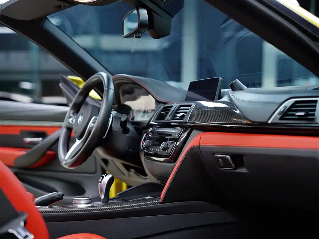 BMW M4 2018 — фото 38