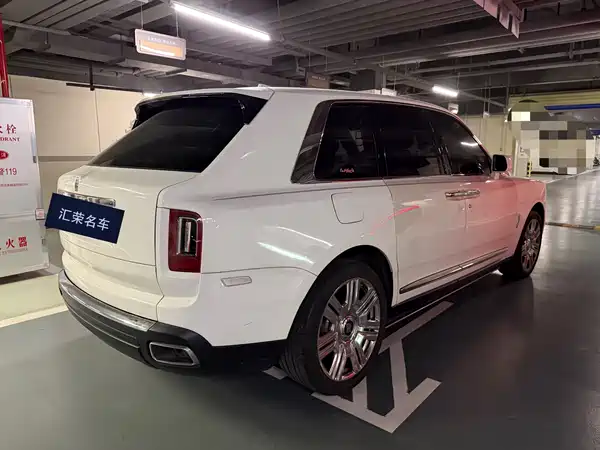Rolls-Royce Cullinan 2024