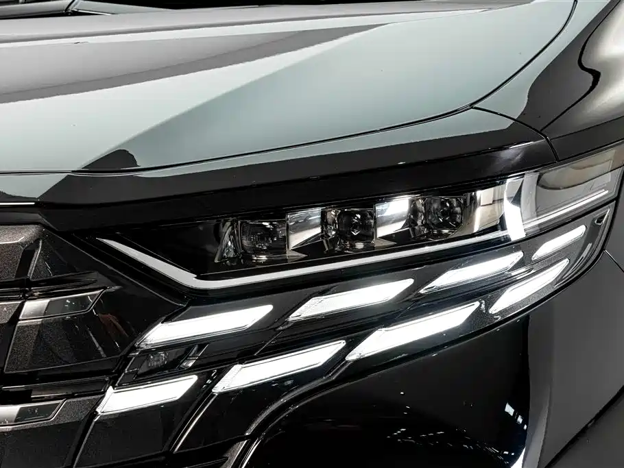 Toyota Alphard 2024 — фото 4
