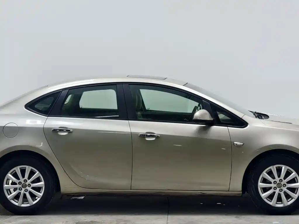 Buick Excelle GT 2013 — фото 8