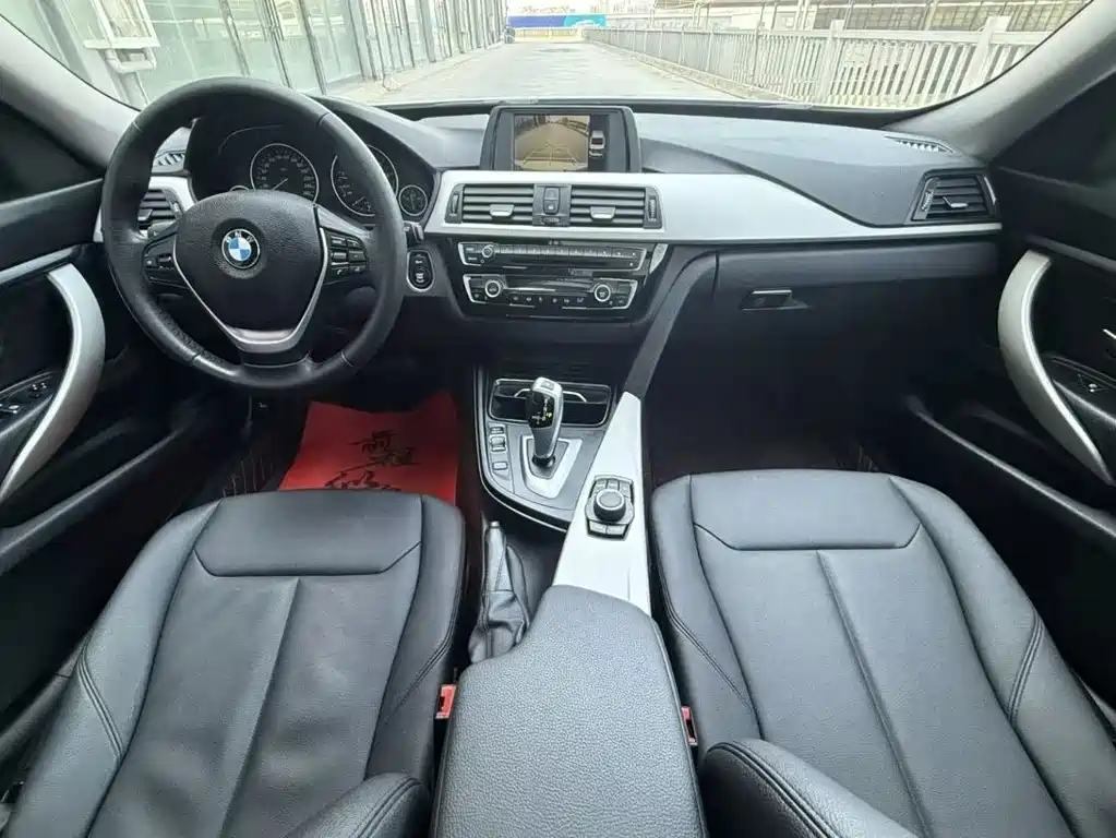 BMW 3 Series GT 2017 — фото 12