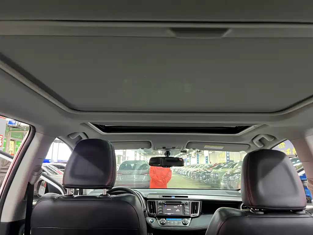Toyota RAV4 2014 — фото 15