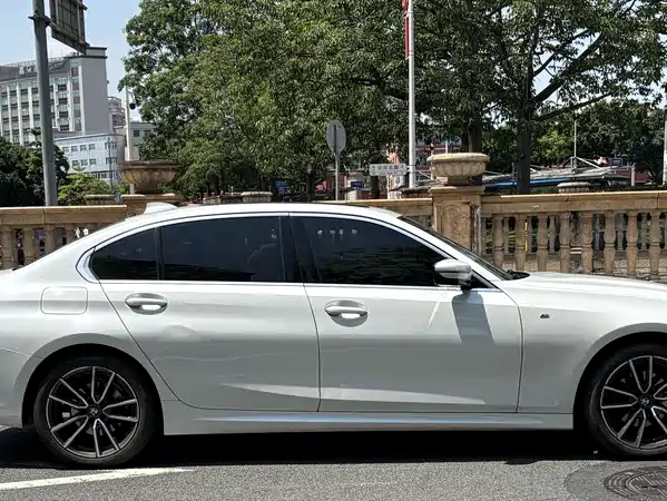 BMW 3 Series 2021
