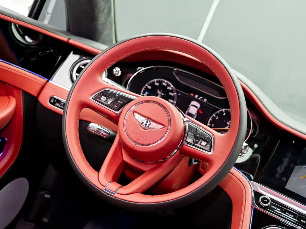 Bentley Continental 2021 — фото 12