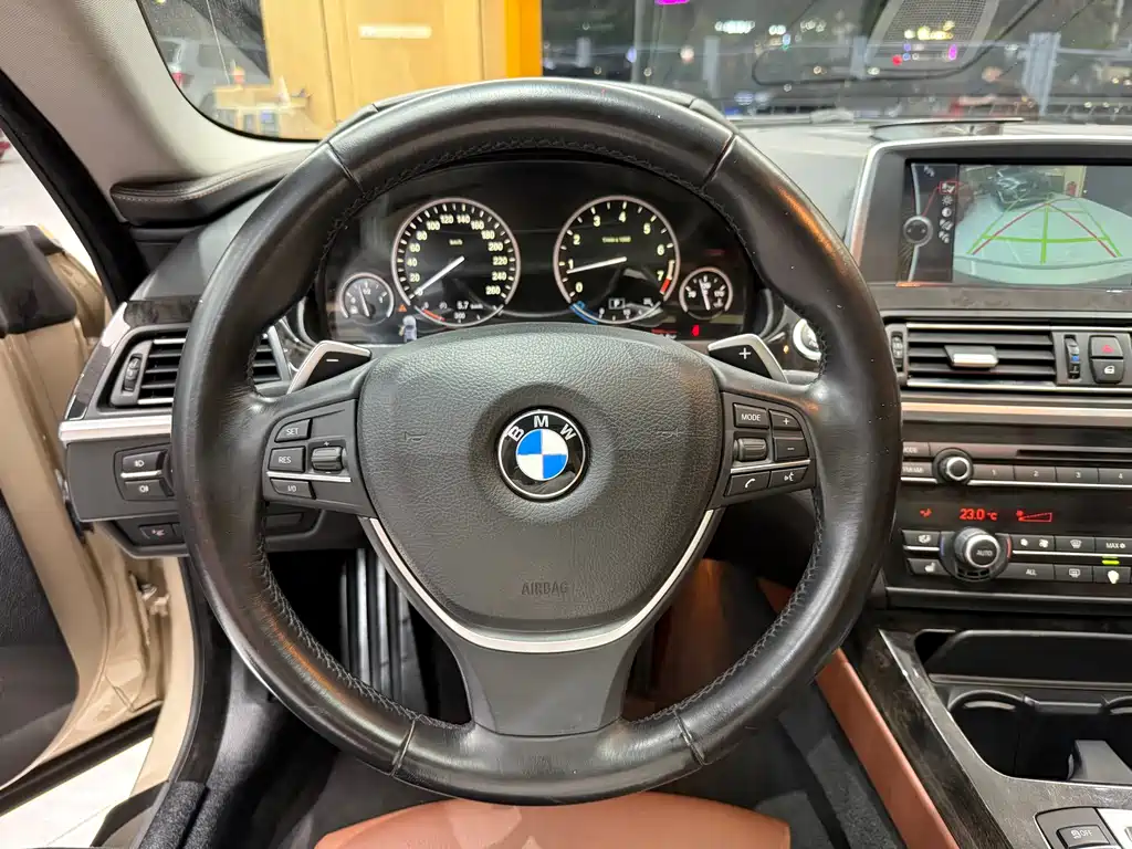 BMW 6 Series 2012 — фото 13