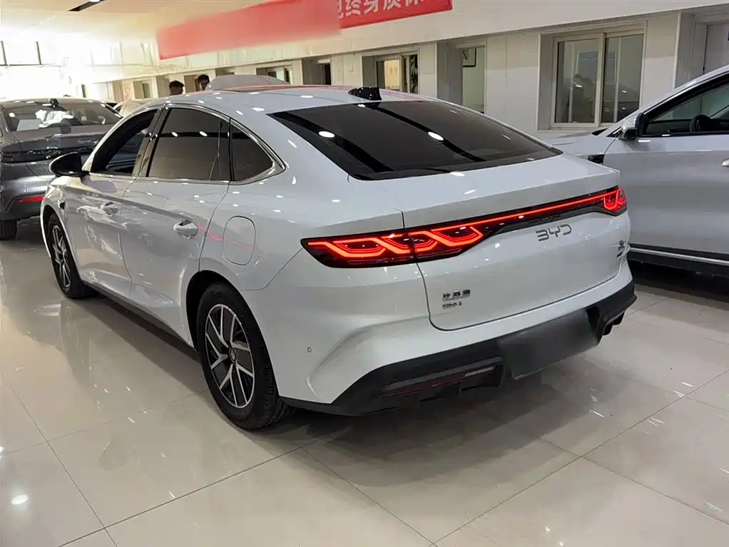 BYD Qin L 2025 — фото 5