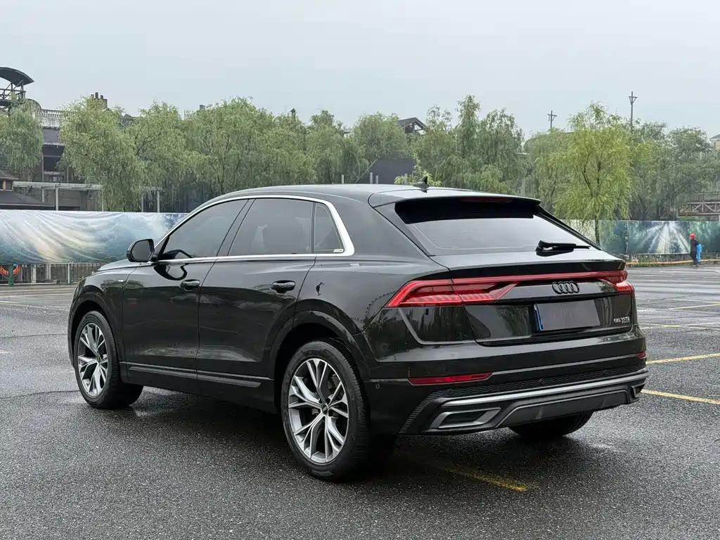 Audi Q8 2024