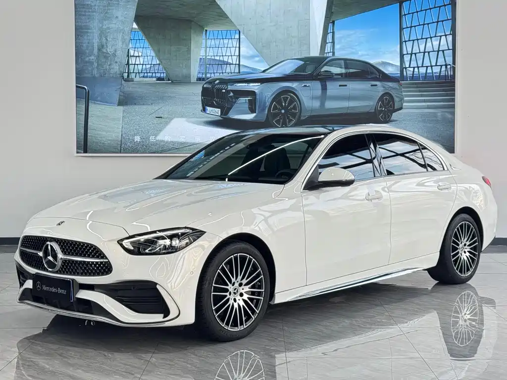 Mercedes-Benz C-Class 2024 — фото 1
