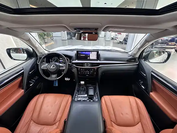 Lexus LX 2017