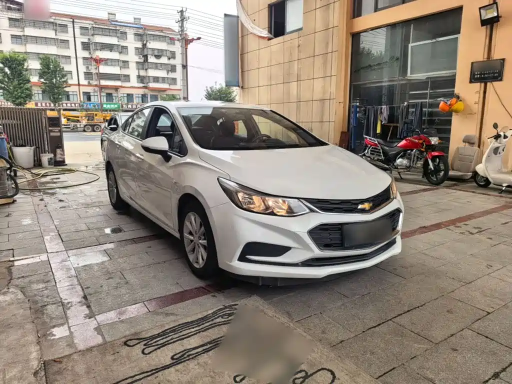Chevrolet Cruze 2018 — фото 4
