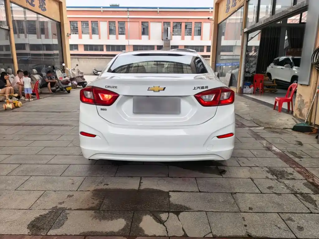 Chevrolet Cruze 2018 — фото 6
