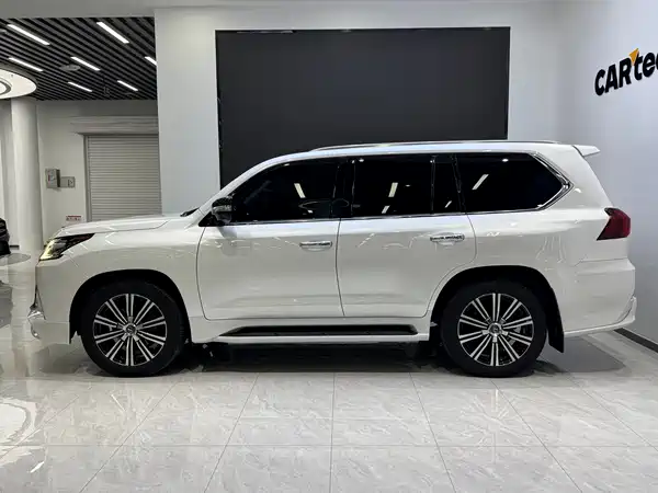 Lexus LX 2019