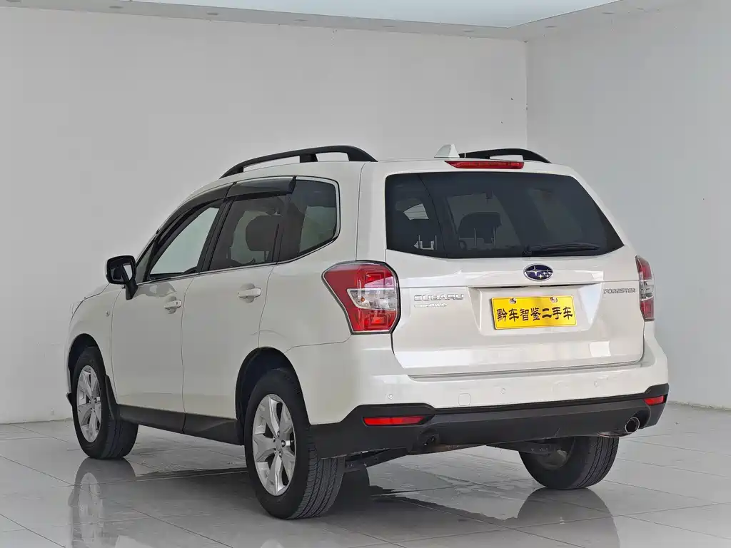 Subaru Forester 2015 — фото 4