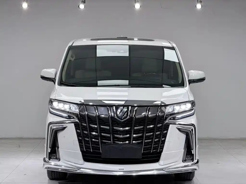 Toyota Vellfire 2021 — фото 1