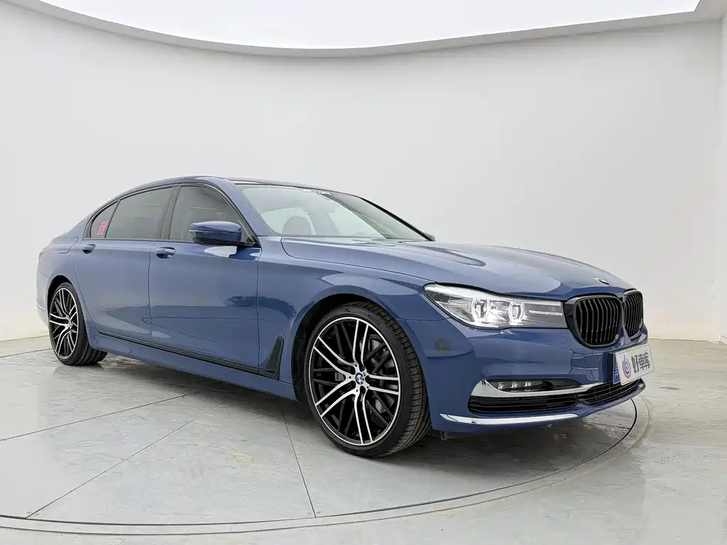 BMW 7 Series 2018 — фото 3