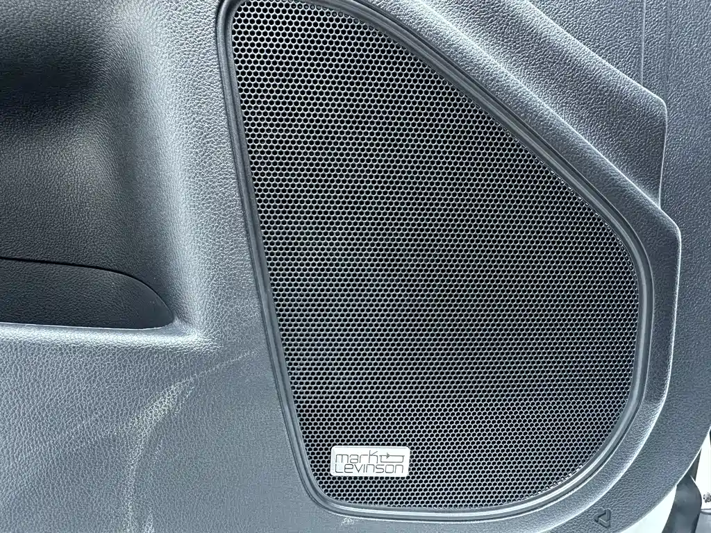 Lexus ES 2025 — фото 11