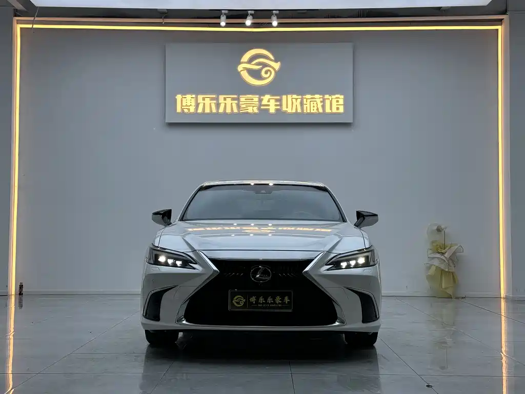 Lexus ES 2025 — фото 2