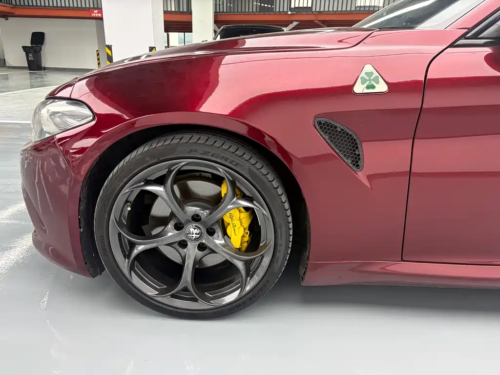 Alfa Romeo Giulia 2020 — фото 13