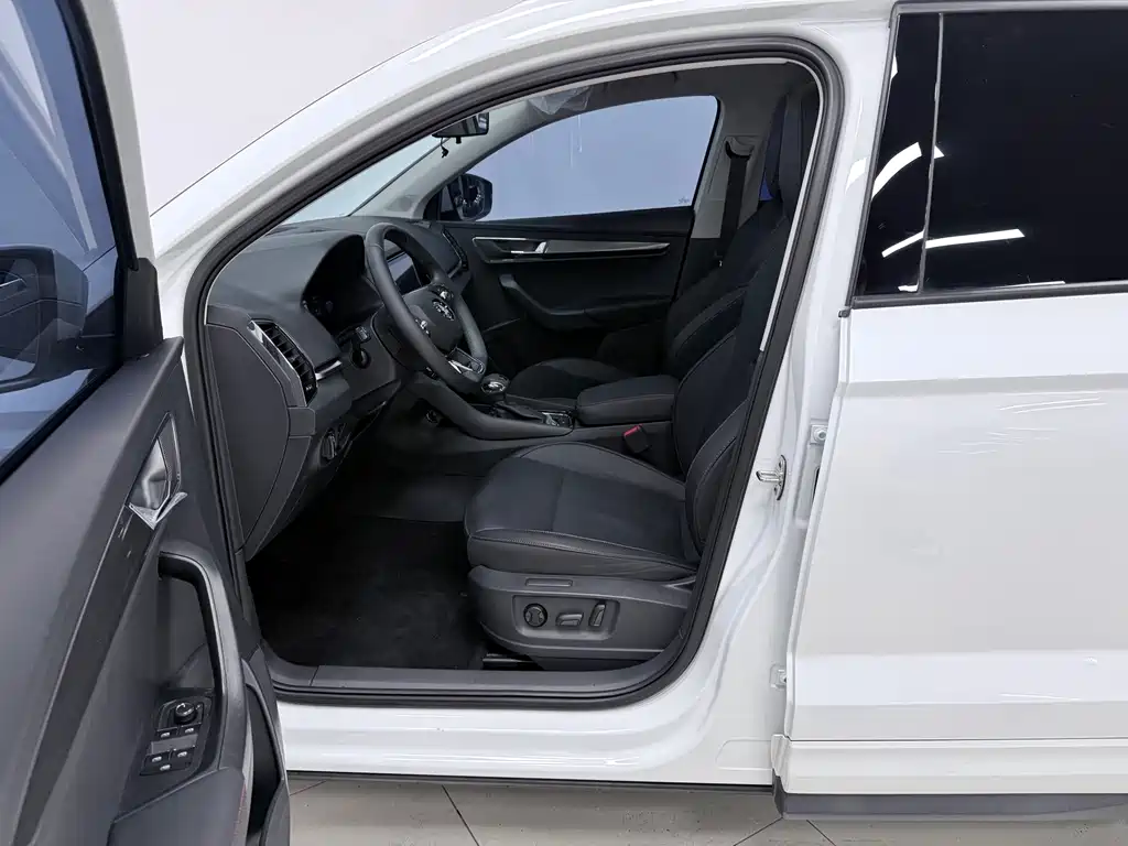 Skoda Karoq 2024 — фото 10