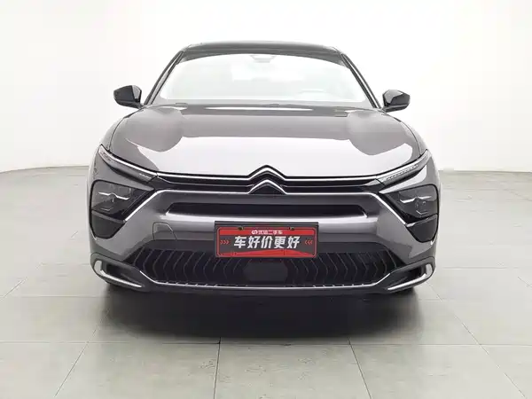 Citroën Versailles C5 X 2024
