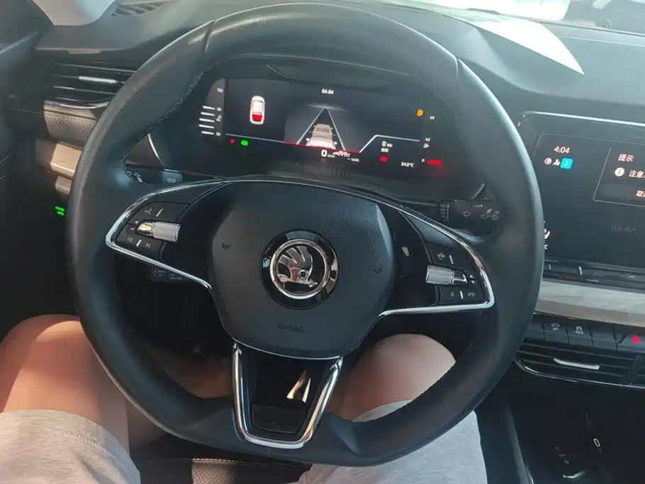 Skoda Octavia 2022 — фото 15
