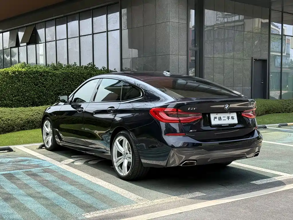BMW 6 Series GT 2018 — фото 13