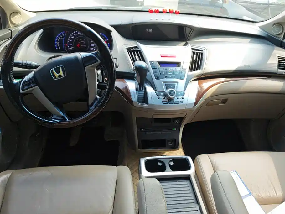 Honda Odyssey 2013 — фото 12