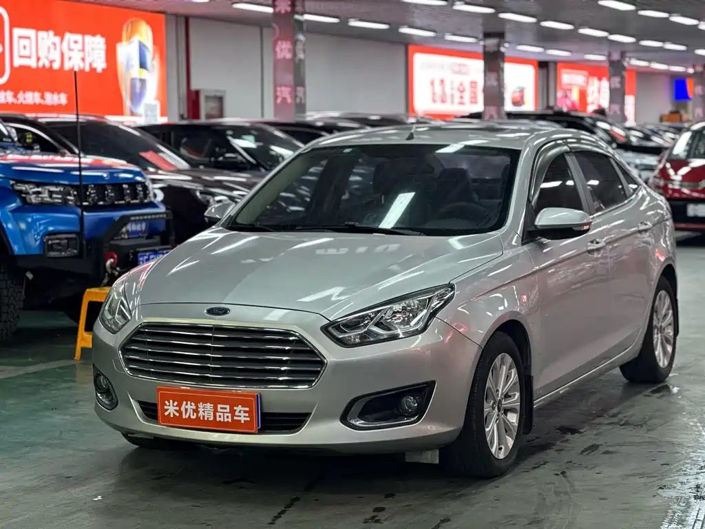 Ford Escort 2015 — фото 1