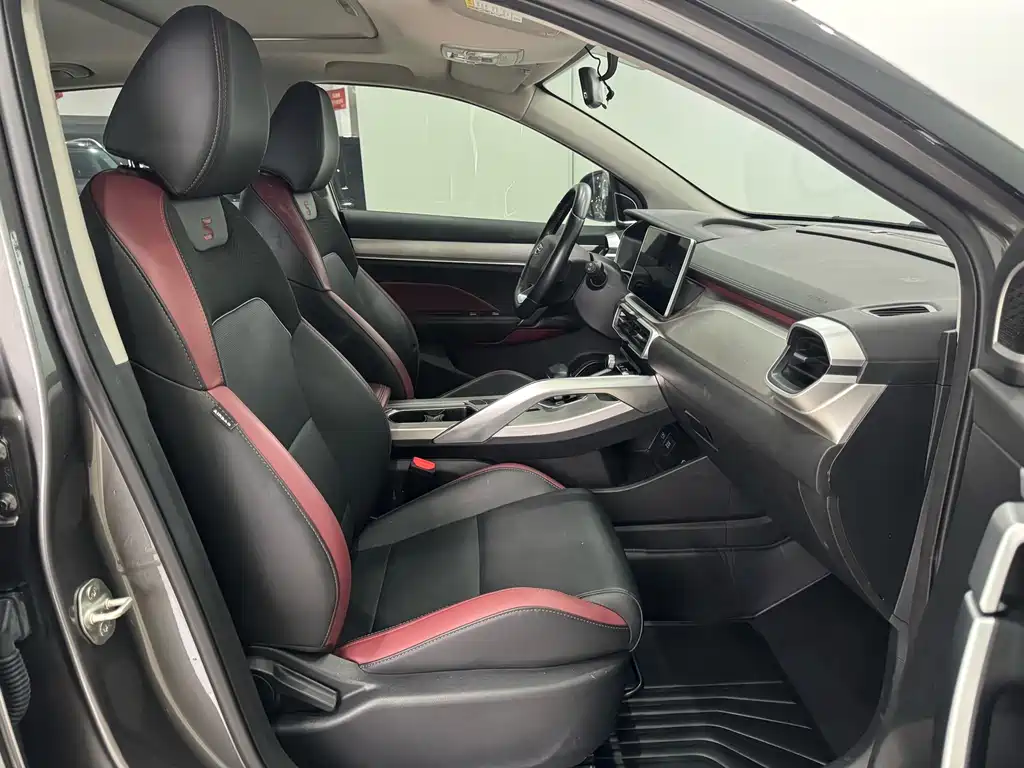 Geely Binyue 2022
