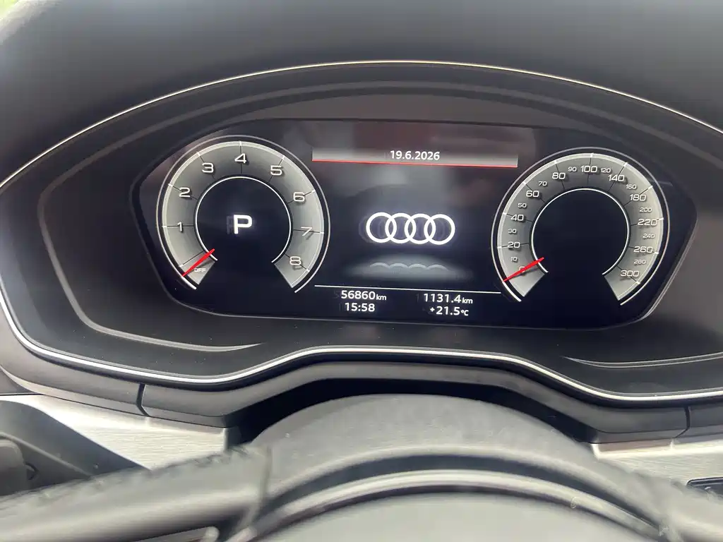 Audi A4L 2022 — фото 10