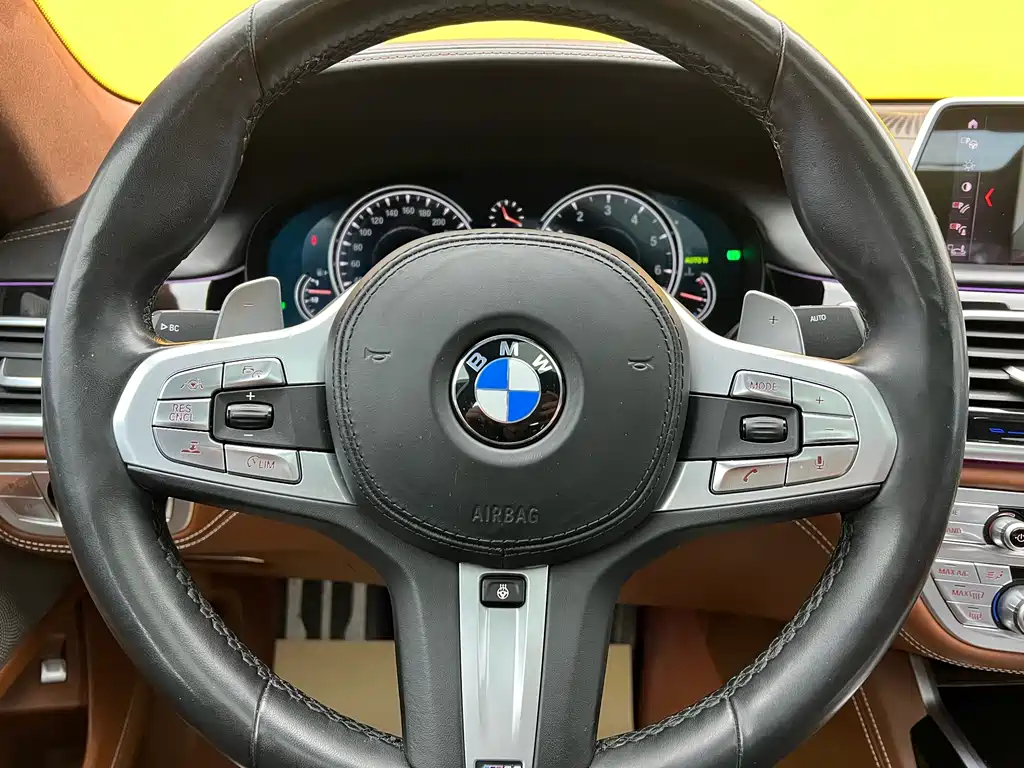 BMW 7 Series 2019 — фото 13