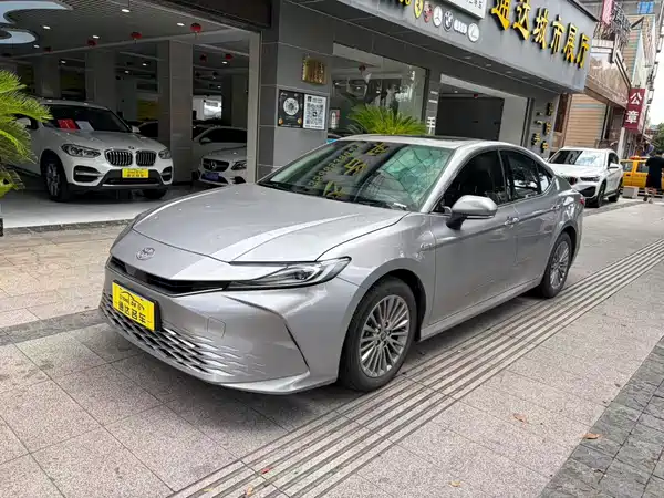 Toyota Camry 2025