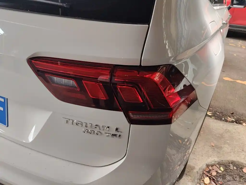 Volkswagen Tiguan L 2020 — фото 8
