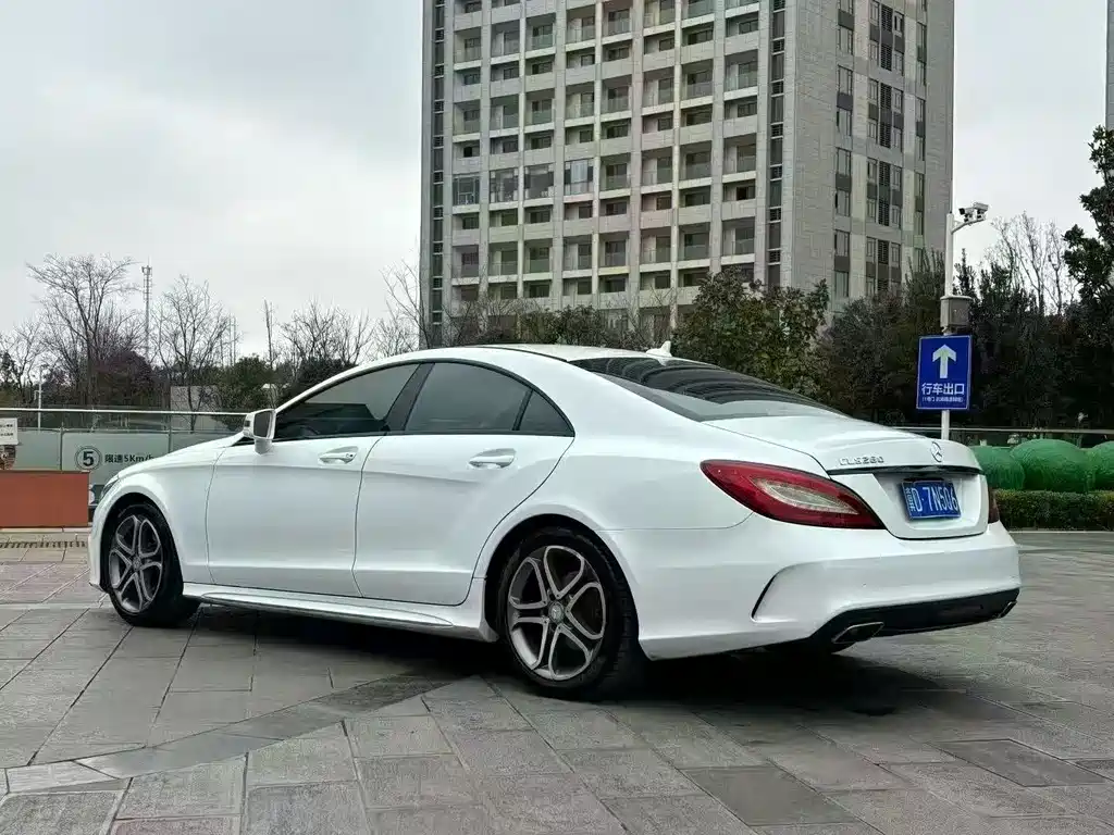 Mercedes-Benz CLS 2016 — фото 9