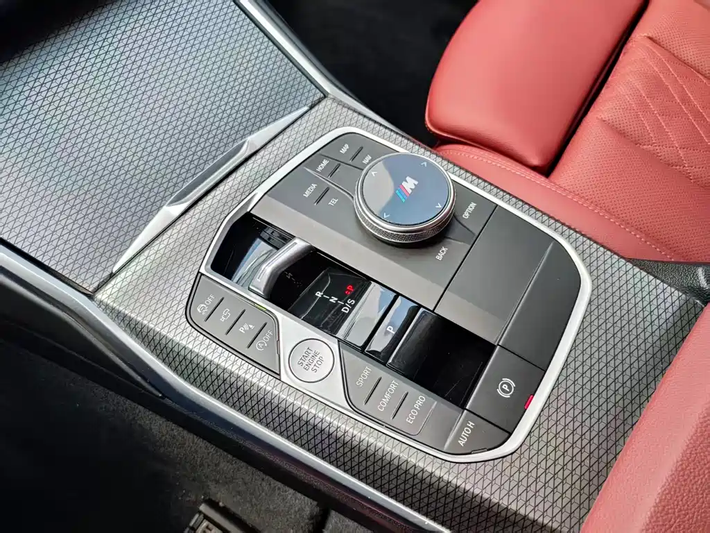 BMW 3 Series 2023 — фото 11