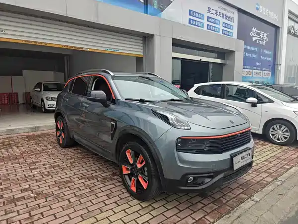 Lynk & Co 01 2019