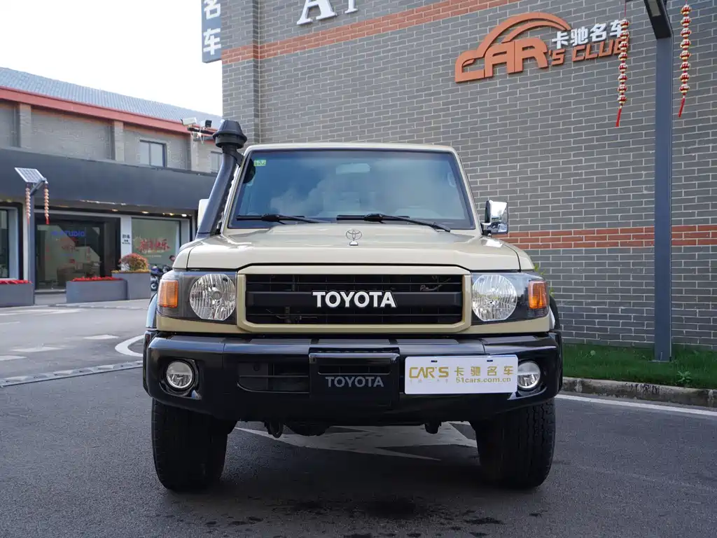 Toyota Land Cruiser 2016 — фото 2