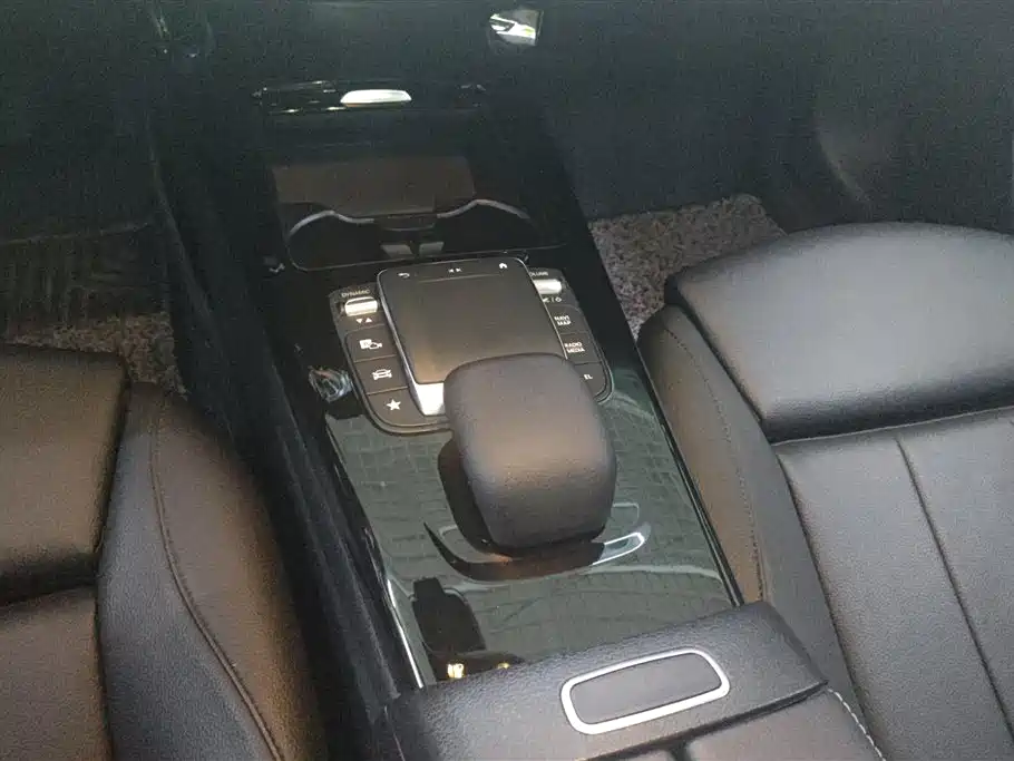 Mercedes-Benz A-Class 2022 — фото 16