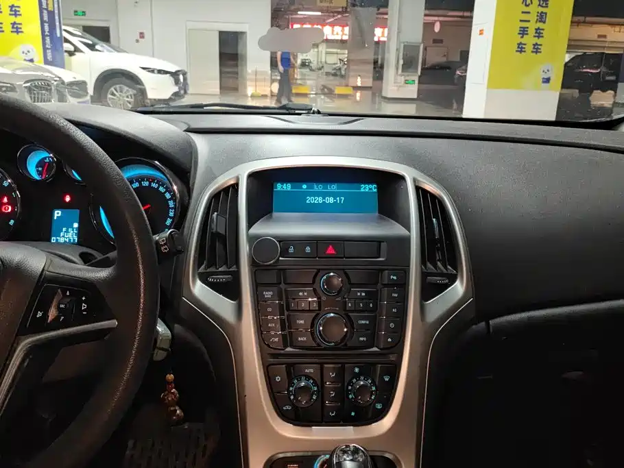 Buick Excelle GT 2013 — фото 13