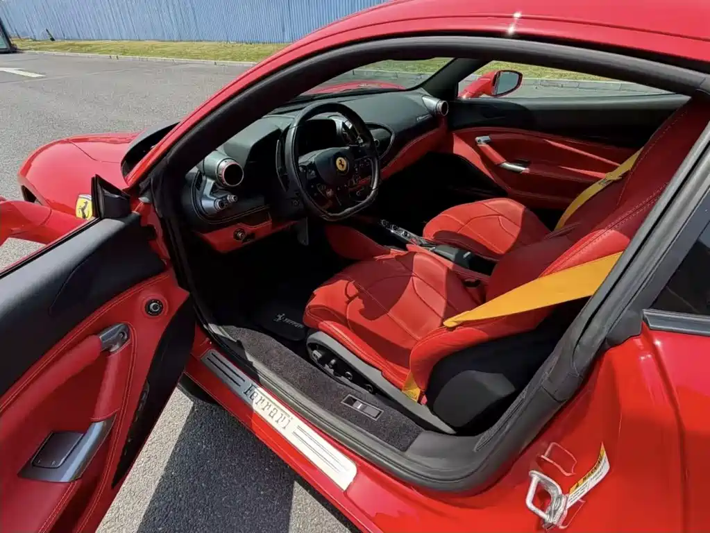 Ferrari F8 2023 — фото 3