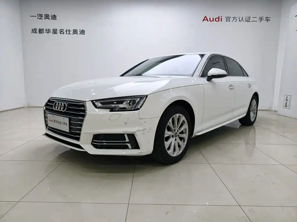 Audi A4L 2019 — фото 1