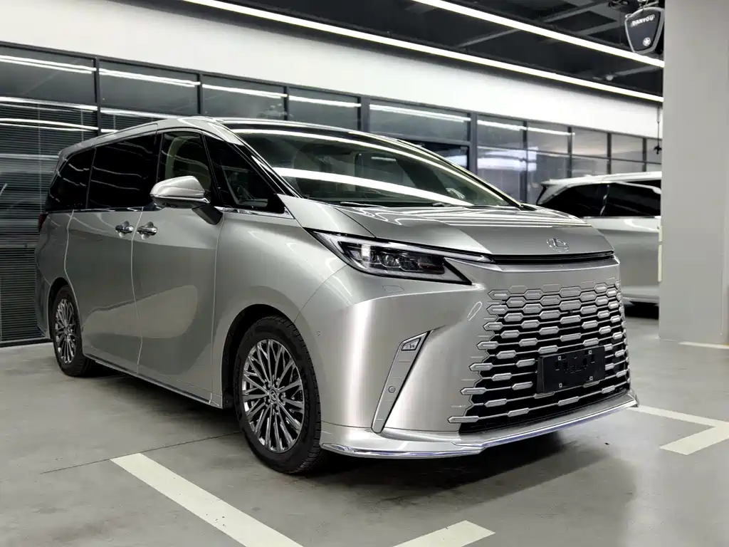 Lexus LM 2023
