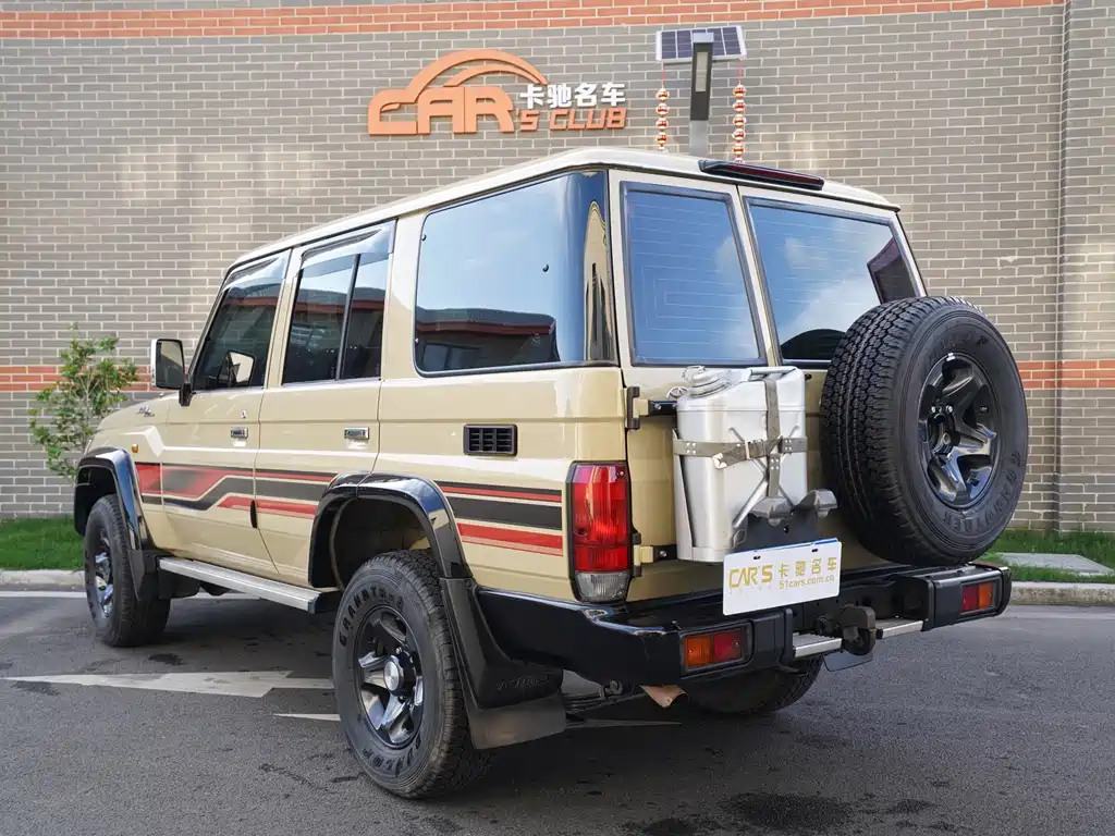 Toyota Land Cruiser 2016 — фото 4